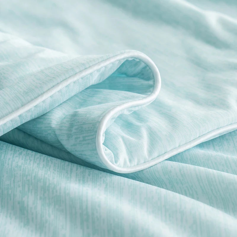 CoolWave™ Cooling Blanket – Lightweight Summer Comforter for Hot Sleepers